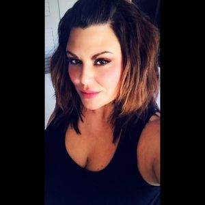 Meet your Posher, Gina